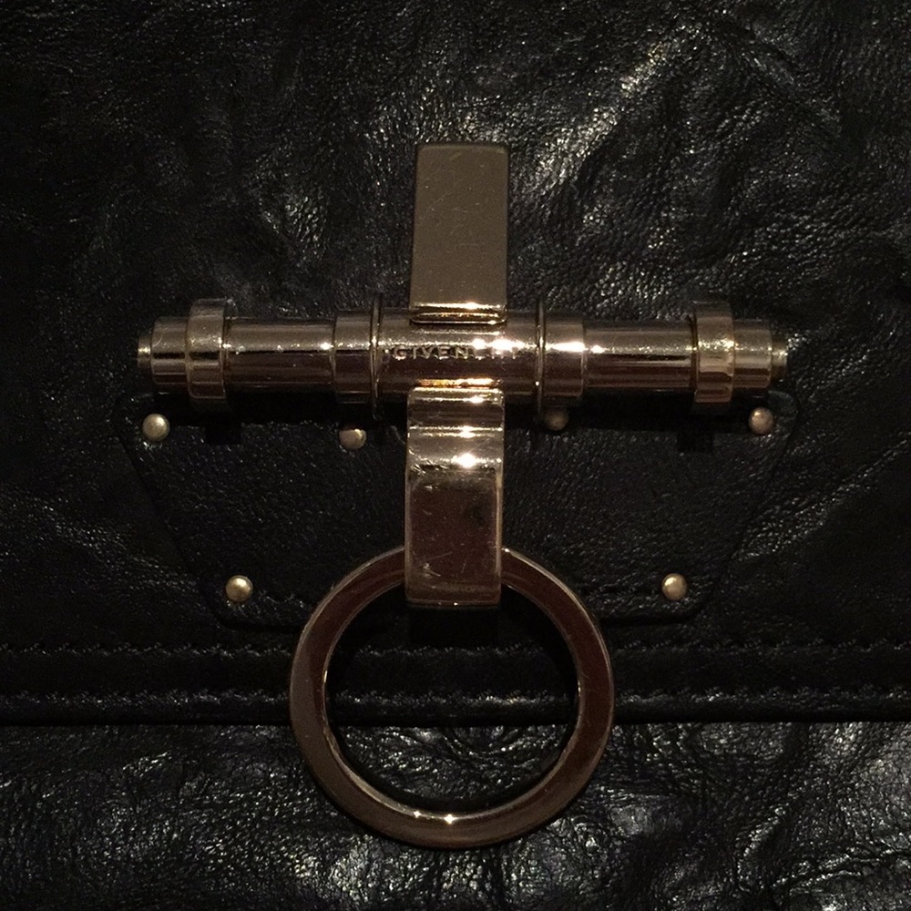 Givenchy Obsidia Black Sheepskin Leather Clutch - Picture 3 of 8